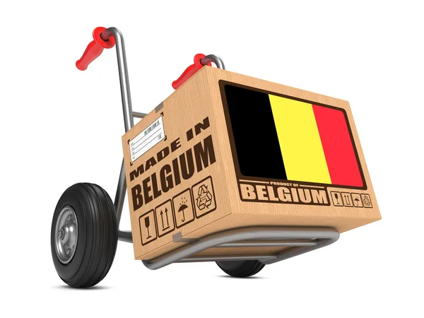 Feito na Bélgica - Caixa de papelão no caminhão de mão . — Fotografia de Stock