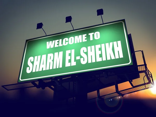 Billboard Welcome to Sharm el-Sheikh at Sunrise. — Stock Photo, Image