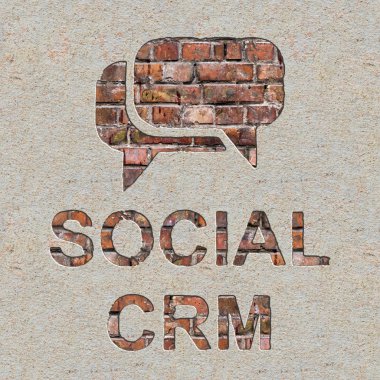 Duvardaki sosyal crm kavramı.