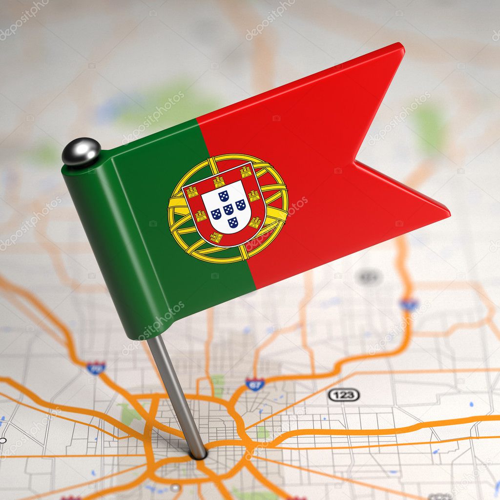 Resultado de imagem para bandeira de portugal pequena