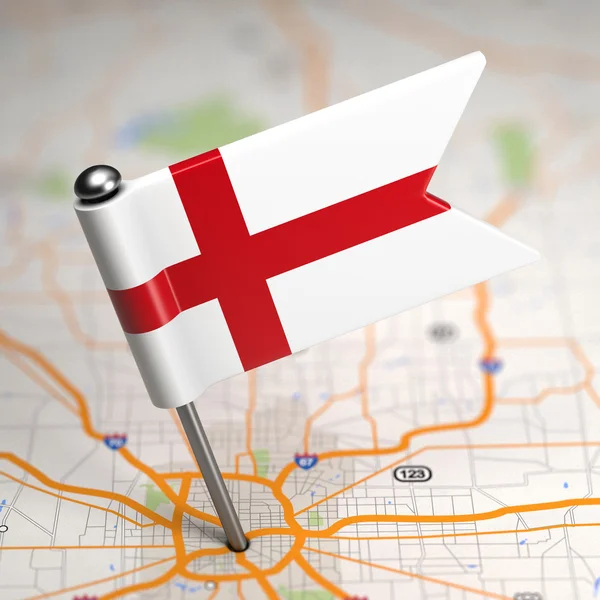 England liten flagga på karta bakgrund. — Stockfoto