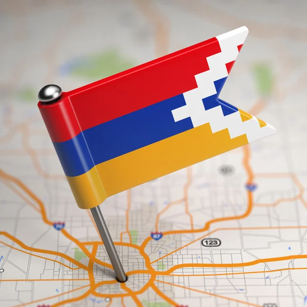Nagorno-Karabakh Bendera Kecil pada Peta Latar Belakang . — Stok Foto