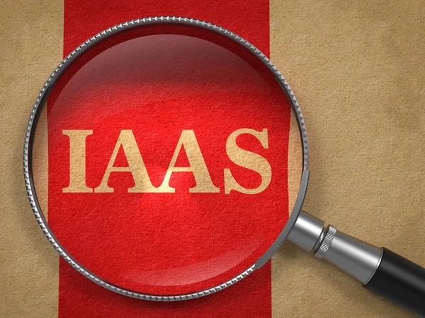 通过放大镜 iaas 题词 — Stockfoto