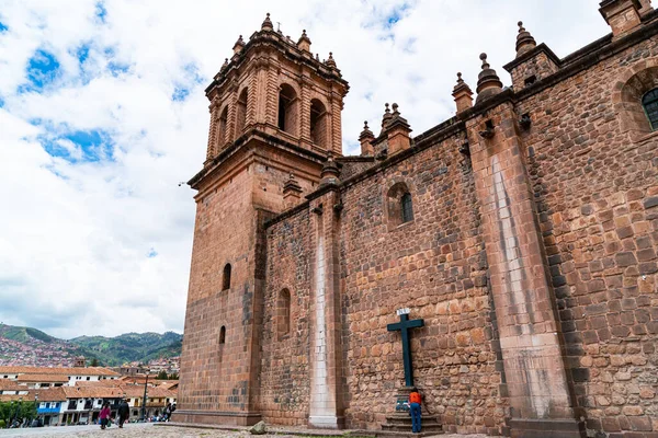 库斯科和库斯科大教堂的景观 Brick Wall Black Cross Cusco Cathedral Cathedral Santo Domingo — 图库照片