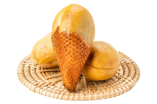 View Salak Snake Fruit Bamboo Mat Isolated White Background Clipping — Stockfoto