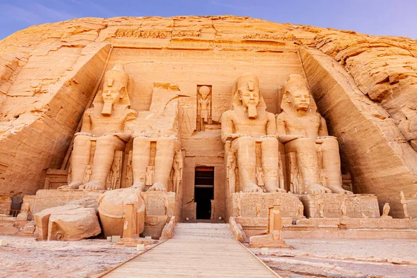 Estátua Faraó Ramsés Grande Templo Ramsés Abu Simbel Village Assuão — Fotografia de Stock