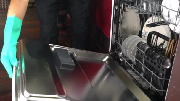 Man Hand Blue Gloves Open Dish Cleaning Machine Pulling Basket — Vídeo de Stock