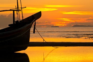 alacakaranlıkta Beach