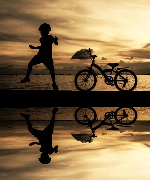Junger Biker — Stockfoto