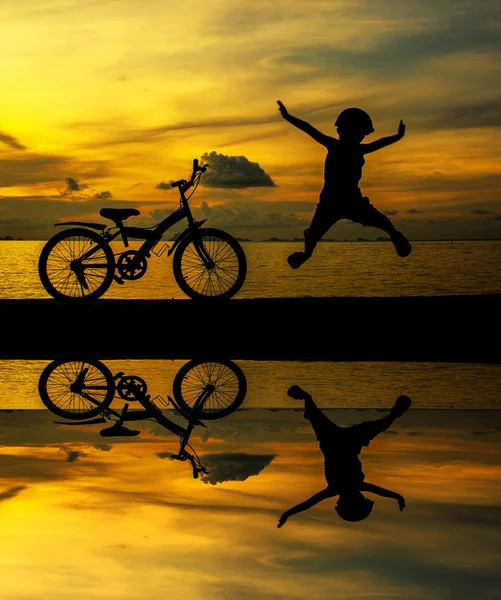 Junger Biker — Stockfoto