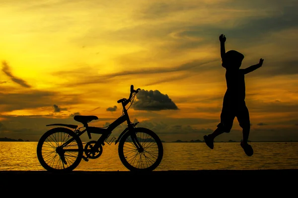 Jovem motociclista — Fotografia de Stock