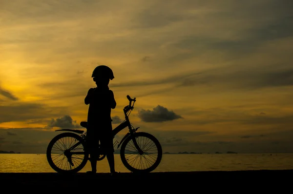 Giovane motociclista — Foto Stock