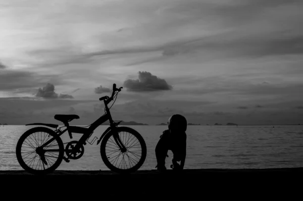 Jovem motociclista — Fotografia de Stock