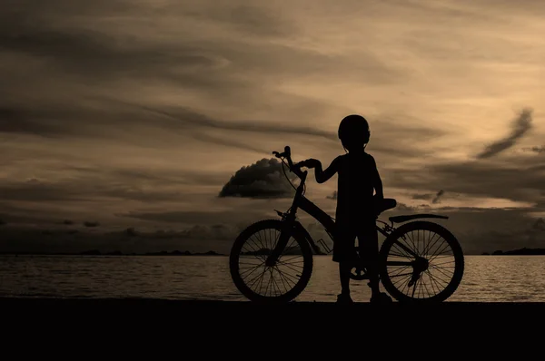 Giovane motociclista — Foto Stock