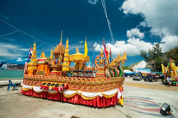 KO SAMUI - 15 NOVEMBRE: NGAN DUAN SIB Tradizionale festival buddista — Foto Stock