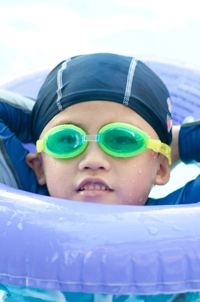 Swimming kid — Stock Photo, Image