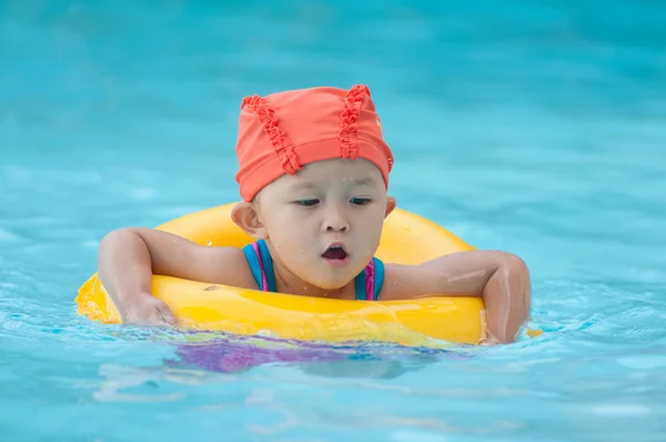 水泳の子供 — ストック写真