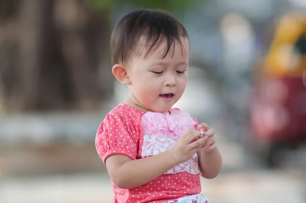 Asiatisches Mädchen — Stockfoto