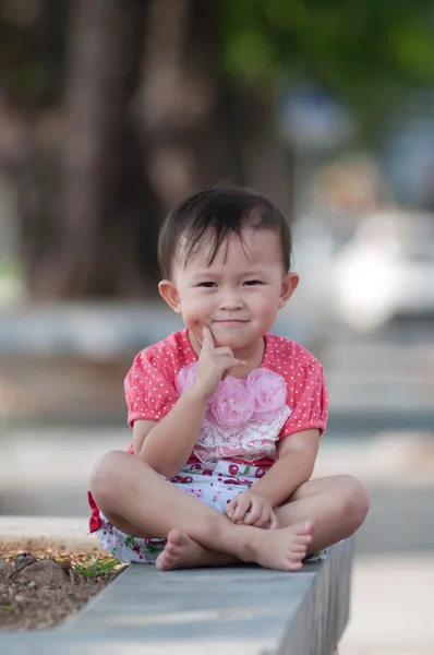 Asiatisches Mädchen — Stockfoto