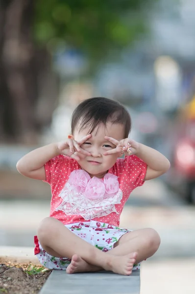 Asiatisches Mädchen — Stockfoto