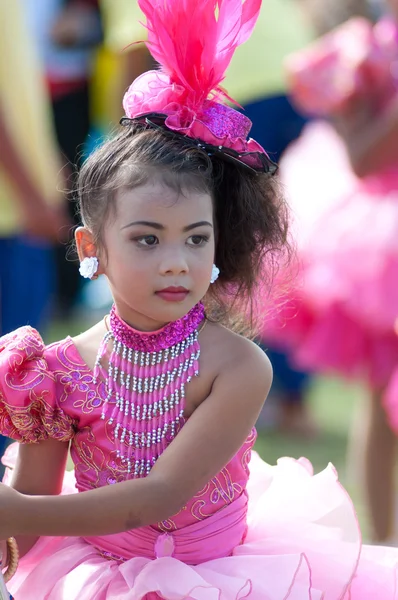 Estudantes tailandeses não identificados em cerimônia durante desfile esportivo — Fotografia de Stock