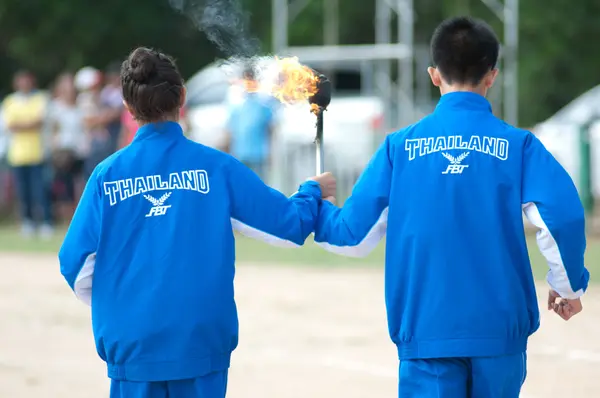 Unidentified Thai students in ceremony uniform during sport parade — Stock Photo, Image