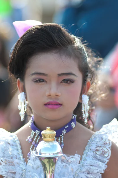 Azonosítatlan Thai diákok szertartás során parádé sport egységes — Stock Fotó