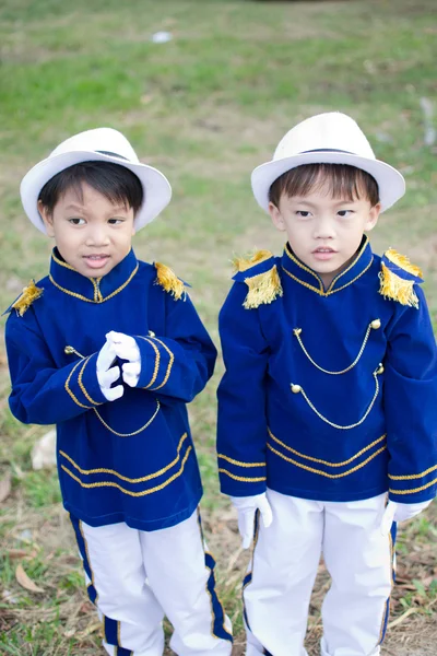 Unidentified Thai students in ceremony uniform during sport parade — Stock Photo, Image