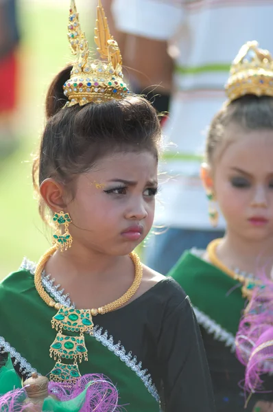 Unidentified Thai students in ceremony uniform during sport parade — Stock Photo, Image