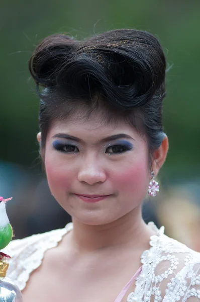 Estudantes tailandeses não identificados durante o desfile desportivo . — Fotografia de Stock