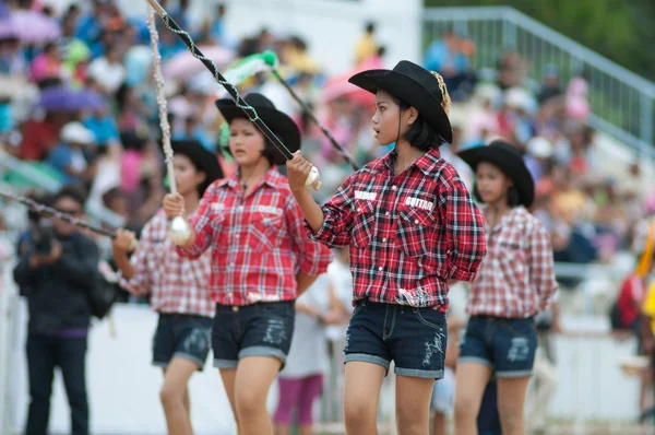 Estudantes tailandeses não identificados durante o desfile desportivo . Fotos De Bancos De Imagens