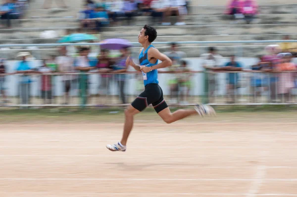 Estudantes tailandeses não identificados durante o desfile desportivo . — Fotografia de Stock