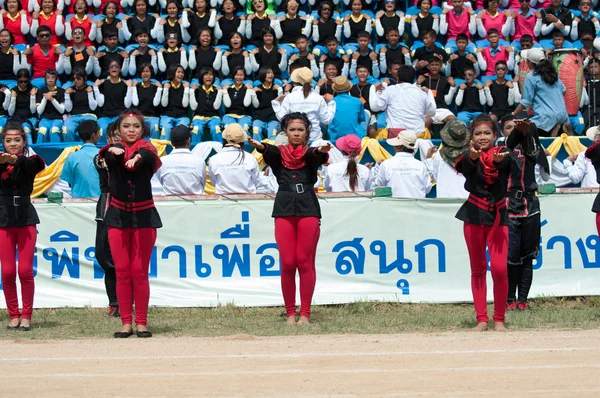 Niet-geïdentificeerde Thaise studenten tijdens sport parade. — Stockfoto