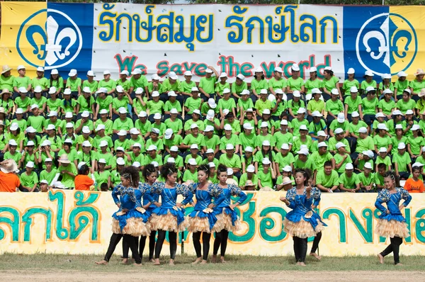 Tuntemattomat thaimaalaiset opiskelijat urheiluparaatin aikana . — kuvapankkivalokuva