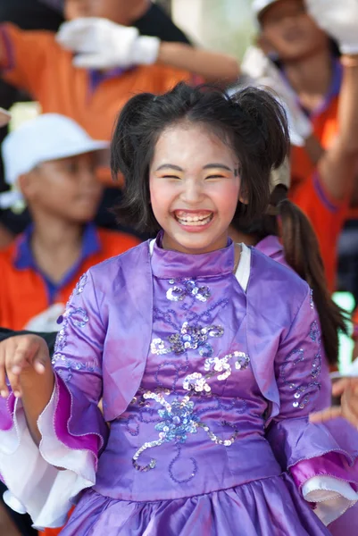 Oidentifierade thailändska studenter under sport parad. — Stockfoto