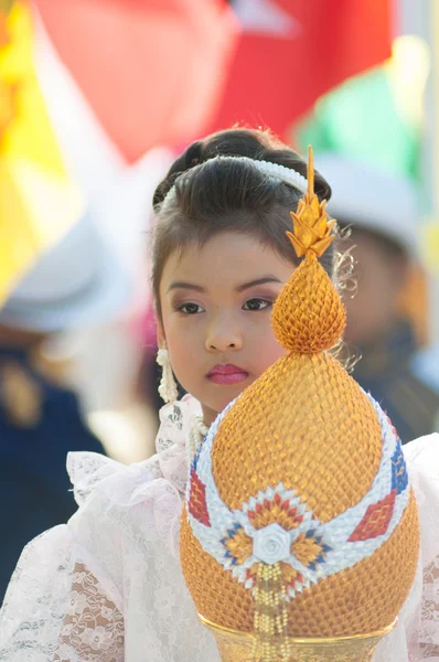 Estudiantes tailandeses no identificados durante el desfile deportivo . —  Fotos de Stock