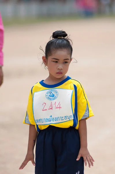 Oidentifierade thailändska studenter under sport parad. — Stockfoto