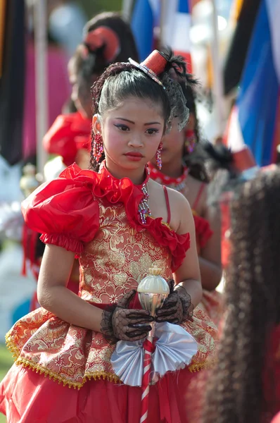 Oidentifierade thailändska studenter under sport parad. — Stockfoto