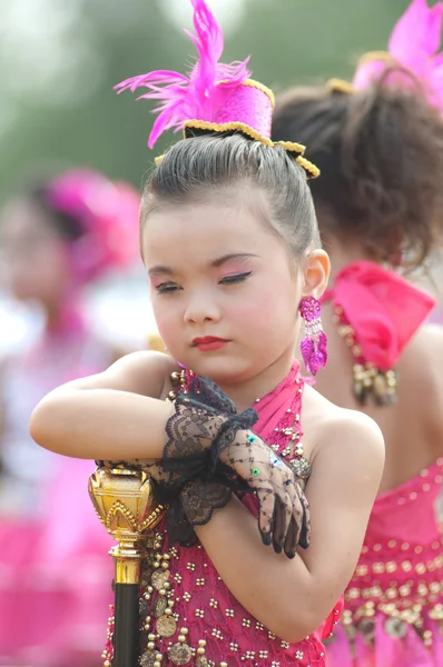 Niet-geïdentificeerde Thaise studenten tijdens sport parade. — Stockfoto