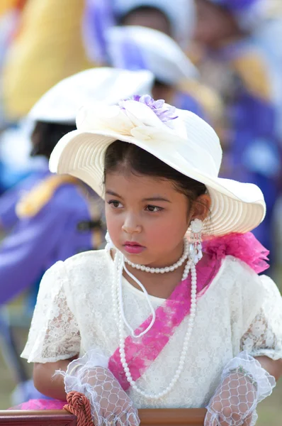 Unbekannte thailändische Studenten während Sportparade. — Stockfoto