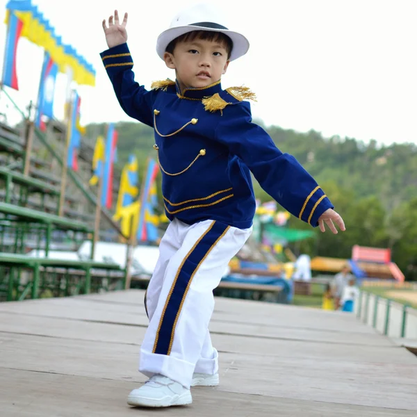 Азиатский мальчик — стоковое фото