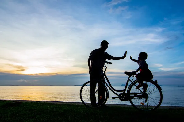 自転車の日没 — ストック写真