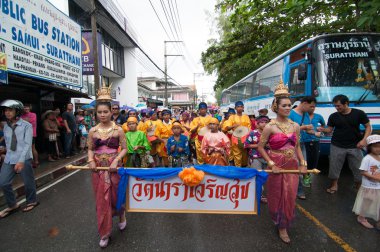 geleneksel Budist Festival - ngan duan sib