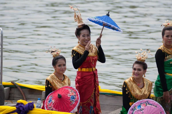 传统的佛教节日 — — 颜段同胞 — 图库照片