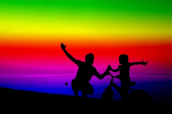 Famiglia sulla spiaggia — Foto Stock