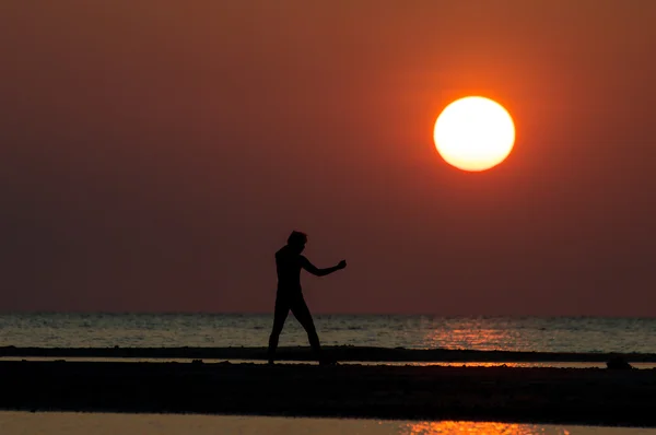 Silhouette uomo — Foto Stock