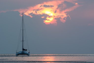 gün batımında yat