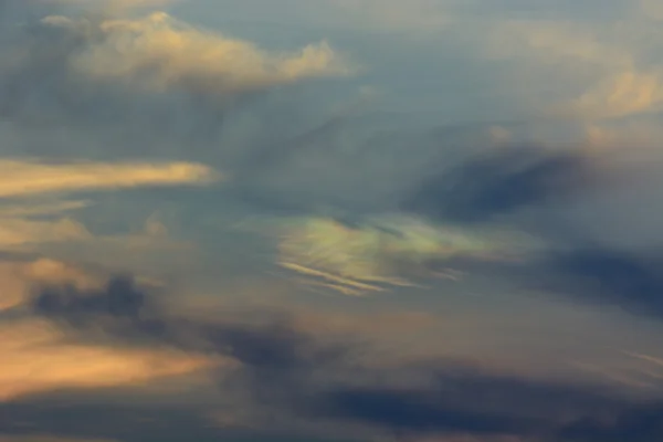 Nuvens de arco-íris — Fotografia de Stock