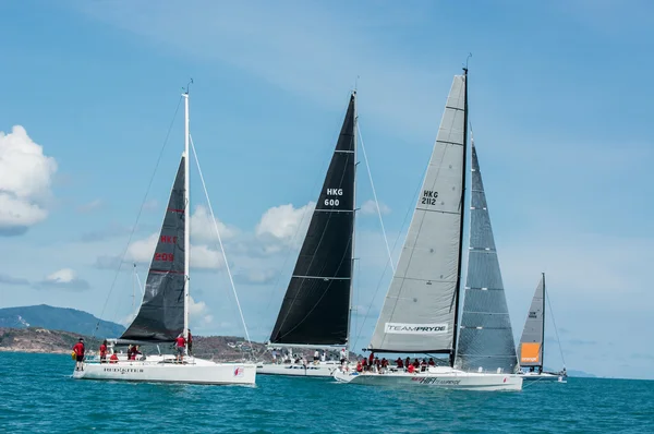 Racing yacht in a sea — Stock Photo, Image