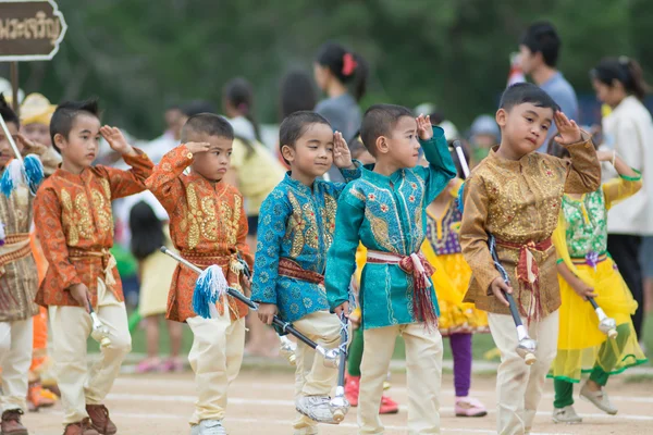 Défilé sportif enfants — Photo